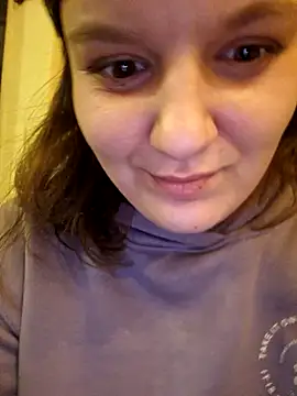 Cutegirlforyou online show from February 7, 10:19 am