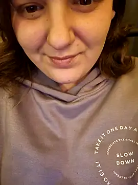 Cutegirlforyou online show from February 8, 9:35 am