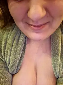 Cutegirlforyou online show from February 27, 7:01 am