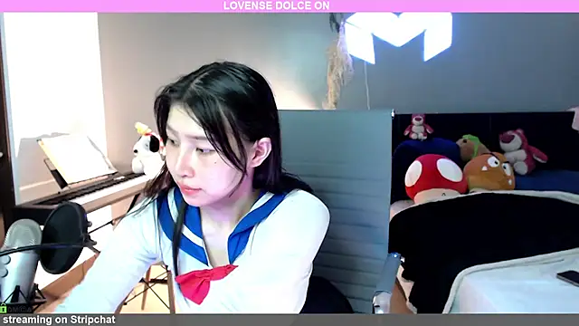 minarocket  online show from December 8, 4:07 pm