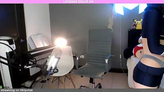 Snapshot of minarocket_ chatting on January 6, 5:49 pm minarocket online show from January 6, 5:49 pm