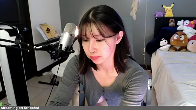 Snapshot of minarocket_ chatting on February 13, 4:36 pm minarocket online show from February 13, 4:36 pm