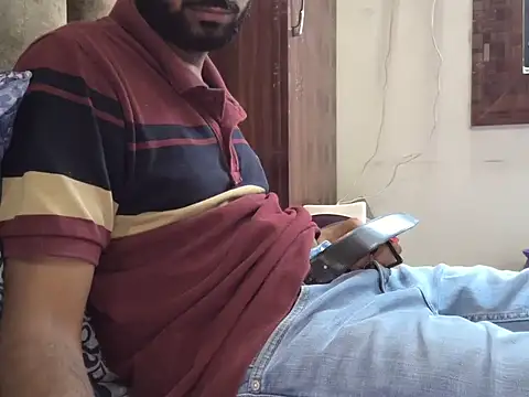 Snapshot of brownie_cake_cb chatting on October 29, 9:11 am brownie cake cb online show from October 29, 9:11 am