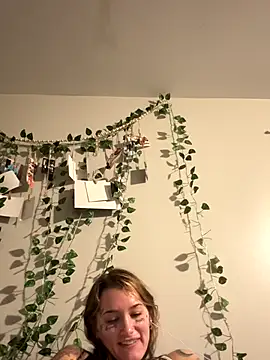 lexymarie online show from November 25, 1:49 am