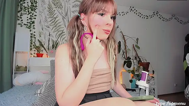 Snapshot of sierra_diamond chatting on January 25, 12:47 pm sierra diamond online show from January 25, 12:47 pm