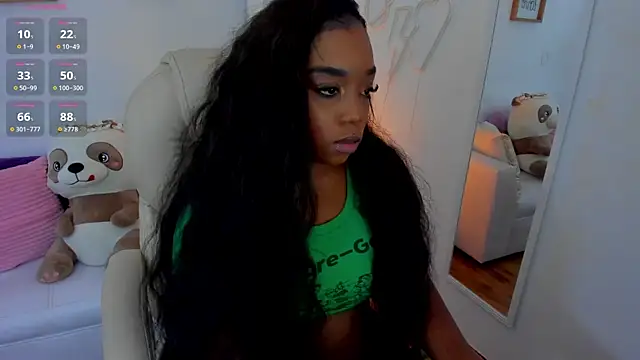 zobe love online show from March 11, 5:57 pm