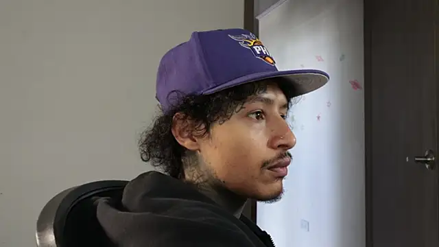 trieone online show from April 20, 3:37 pm