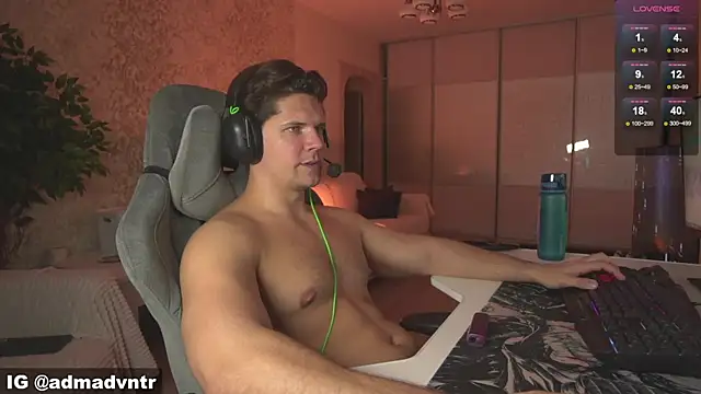 Snapshot of Rus_adventure7 chatting on May 5, 6:16 pm Rus adventure7 online show from May 5, 6:16 pm