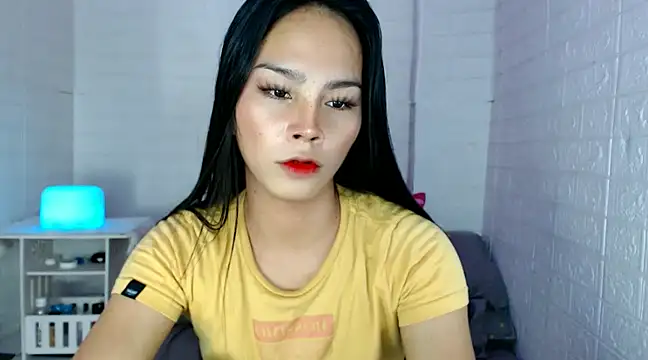 Snapshot of urnaughtydolly69 chatting on January 21, 1:54 pm urnaughtydolly69 online show from January 21, 1:54 pm