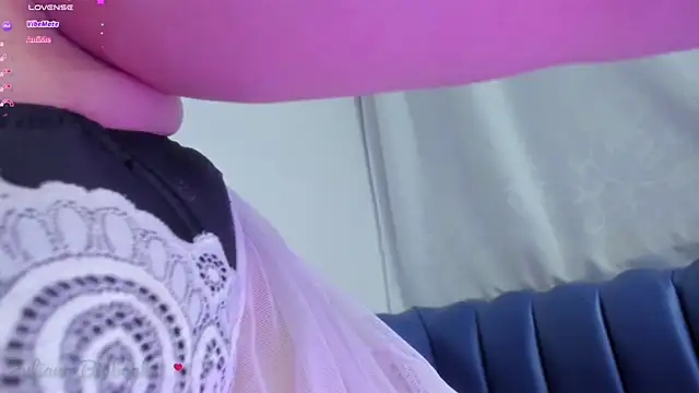 Juliana bigboobs online show from December 18, 4:07 am