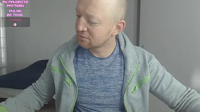 kevintyler69 online show from April 11, 2:43 pm