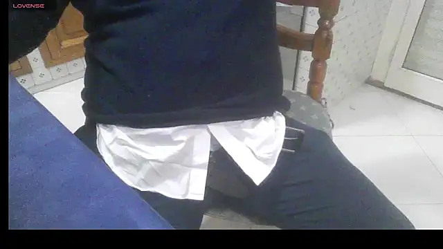 polloiw online show from March 4, 12:11 pm