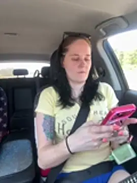 lolabunny9 online show from April 17, 5:05 pm