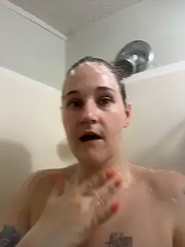 lolabunny9 online show from April 18, 3:16 pm