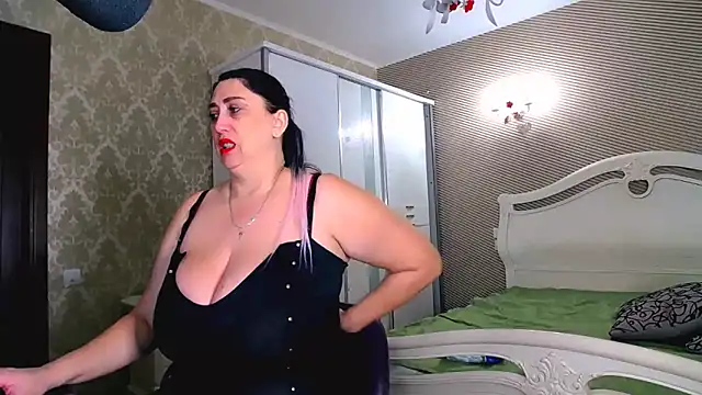 Snapshot of Evelyn_Shy chatting on January 7, 6:38 am Evelyn Shy online show from January 7, 6:38 am