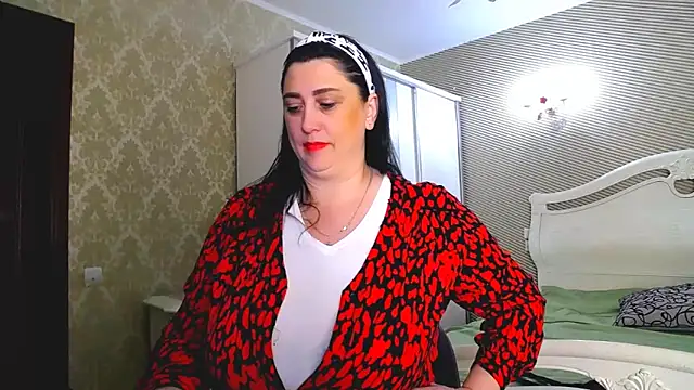 Snapshot of Evelyn_Shy chatting on February 21, 10:39 am Evelyn Shy online show from February 21, 10:39 am