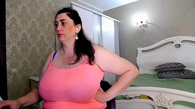Evelyn Shy online show from July 29, 8:12 am