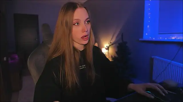 Rachel Ro online show from December 15, 6:48 pm