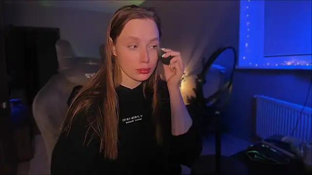 Rachel Ro online show from December 17, 8:32 pm