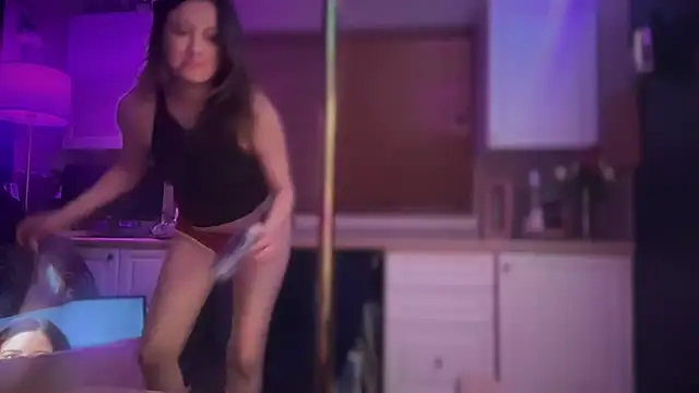 CrazyKittenMeow online show from February 24, 6:38 am