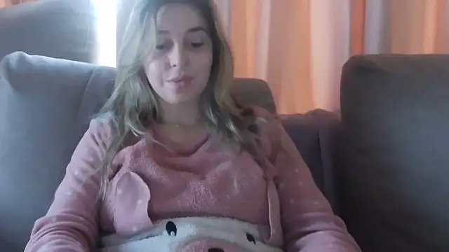 Aliss Hottie online show from January 5, 12:21 pm