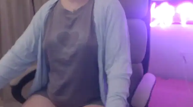 Aliss Hottie online show from March 3, 4:24 pm