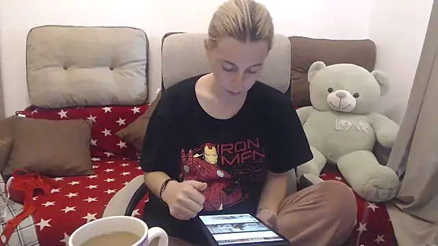 Aliss Hottie online show from September 28, 7:03 am