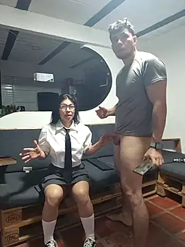 venusandzeusxh online show from July 7, 11:09 pm