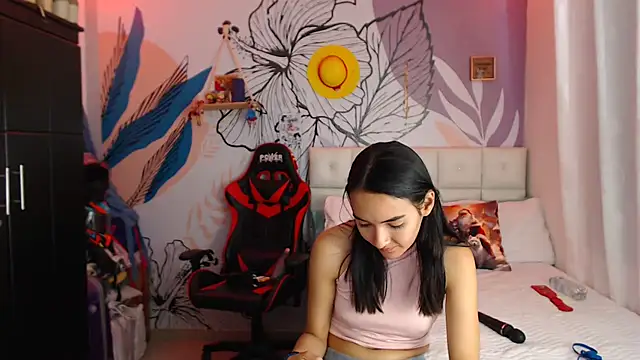 LinzyBaner online show from December 13, 12:09 am