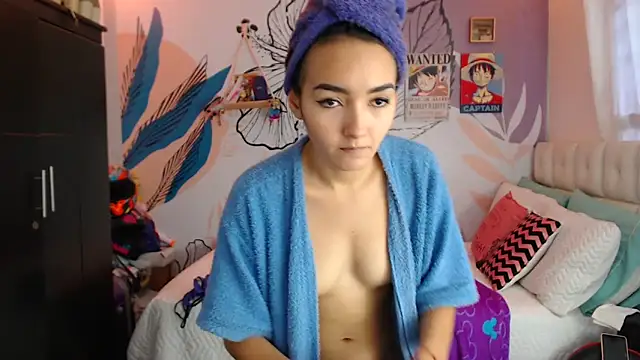 LinzyBaner online show from February 10, 10:30 pm