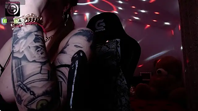 SonyaDevon online show from January 3, 11:03 am