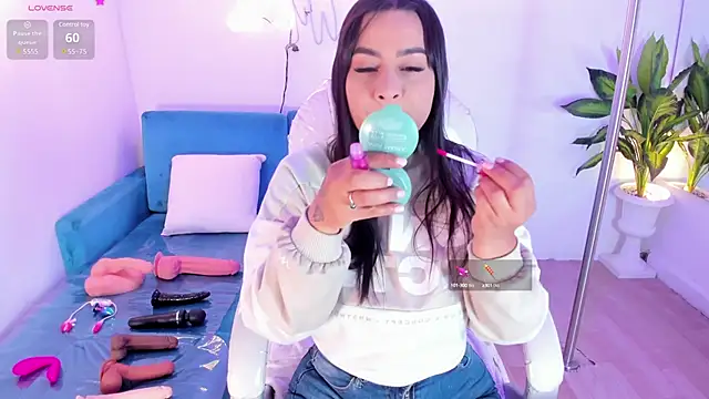 Pamela roberts online show from December 19, 11:50 am