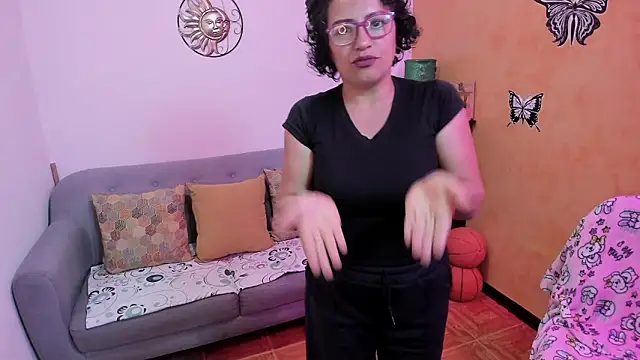 scarlet wet online show from February 12, 10:05 pm