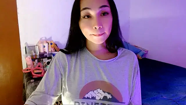 SweetLilly 18 online show from October 12, 2:10 am