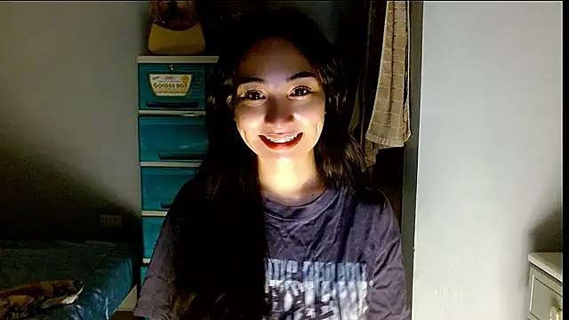 SweetLilly 18 online show from August 1, 2:11 am