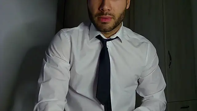 Justynn1 online show from April 15, 11:38 pm