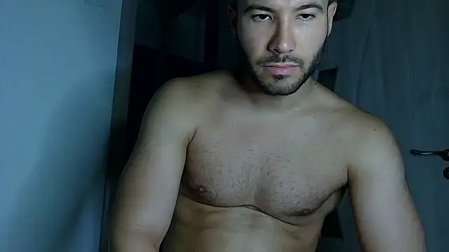 Snapshot of Justynn1 chatting on July 28, 9:03 pm Justynn1 online show from July 28, 9:03 pm