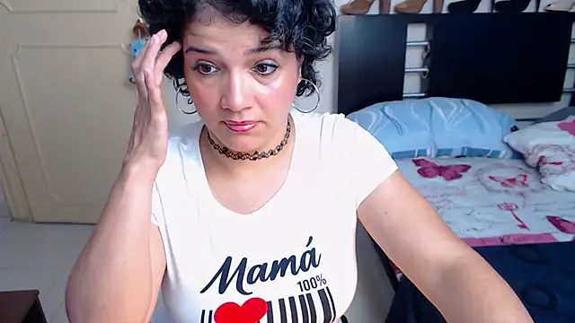 Snapshot of GlendaStarx chatting on February 21, 9:43 pm GlendaStarx online show from February 21, 9:43 pm