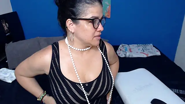 GlendaStarx online show from April 19, 9:39 pm