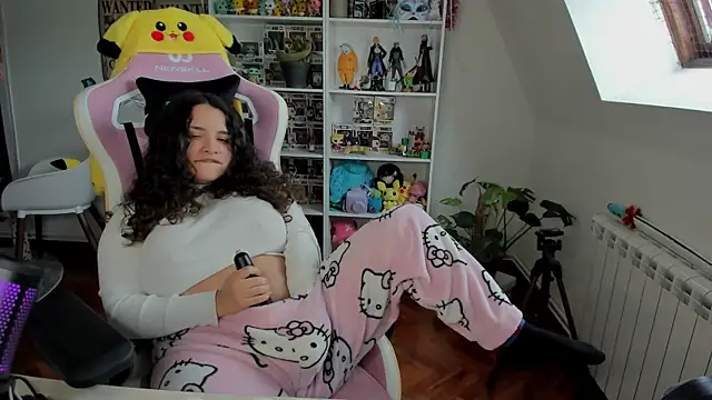 Snapshot of Sweet_sully__ chatting on January 5, 1:26 pm Sweet sully   online show from January 5, 1:26 pm