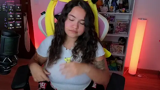 Snapshot of Sweet_sully__ chatting on September 23, 8:17 am Sweet sully   online show from September 23, 8:17 am