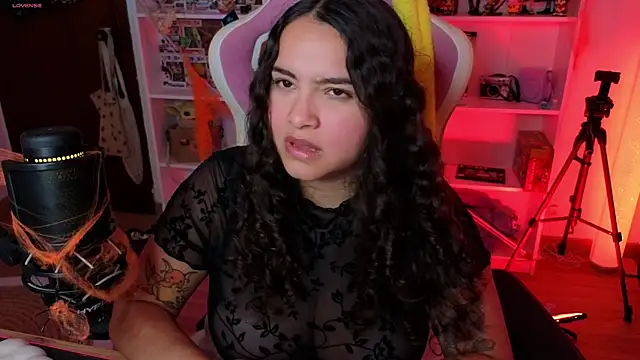 Snapshot of Sweet_sully__ chatting on October 18, 9:10 am Sweet sully   online show from October 18, 9:10 am