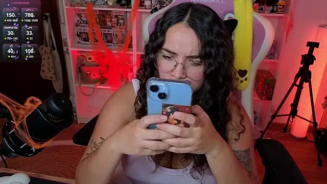 Snapshot of Sweet_sully__ chatting on October 19, 9:21 am Sweet sully   online show from October 19, 9:21 am