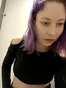 Snapshot of Frost_foxy chatting on December 14, 8:34 am Frost foxy online show from December 14, 8:34 am