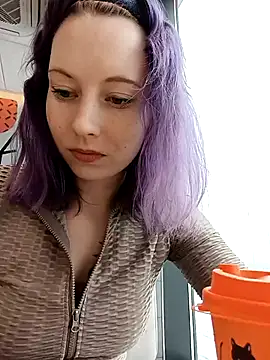 Snapshot of Frost_foxy chatting on February 12, 9:42 am Frost foxy online show from February 12, 9:42 am