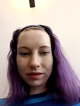 Snapshot of Frost_foxy chatting on February 13, 9:20 am Frost foxy online show from February 13, 9:20 am