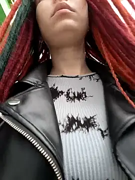 Snapshot of Frost_foxy chatting on September 16, 2:45 am Frost foxy online show from September 16, 2:45 am