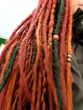 Snapshot of Frost_foxy chatting on October 7, 2:09 am Frost foxy online show from October 7, 2:09 am