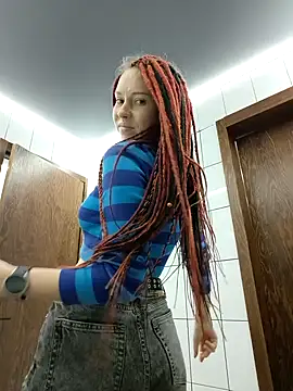 Snapshot of Frost_foxy chatting on October 24, 3:58 am Frost foxy online show from October 24, 3:58 am