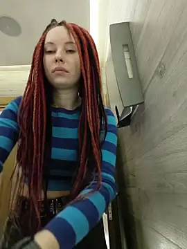 Snapshot of Frost_foxy chatting on November 2, 1:19 am Frost foxy online show from November 2, 1:19 am